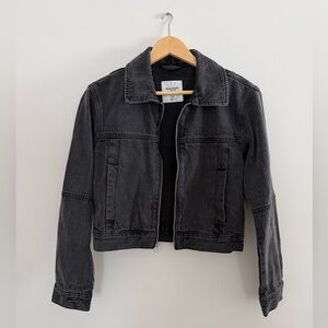 NWT Abercrombie & Fitch Women’s Cropped Black Denim Jacket With Zipper Size